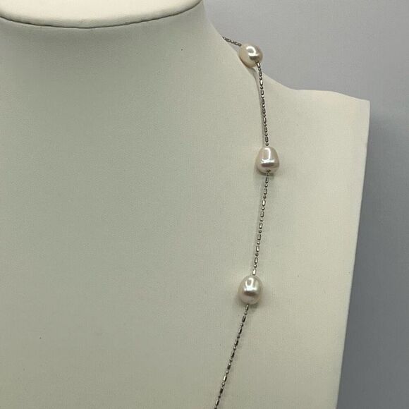 Pearl 3 PC set Earrings Necklace Bracelet SilverTone Classic Heritage VTG 80’s - Picture 5 of 7